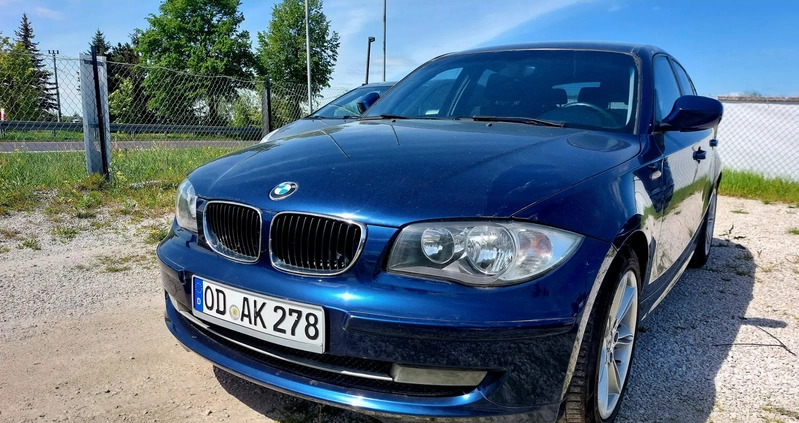 BMW Seria 1 cena 16900 przebieg: 209950, rok produkcji 2010 z Chełmno małe 16